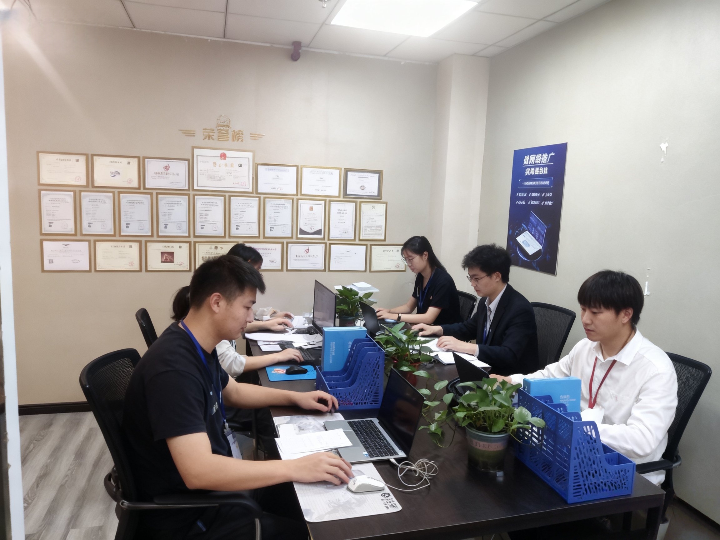 公司实拍：工作场景照片